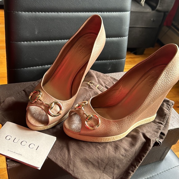 Used like two times. Originals with the bag and box. Rose gold color. - Picture 5 of 5